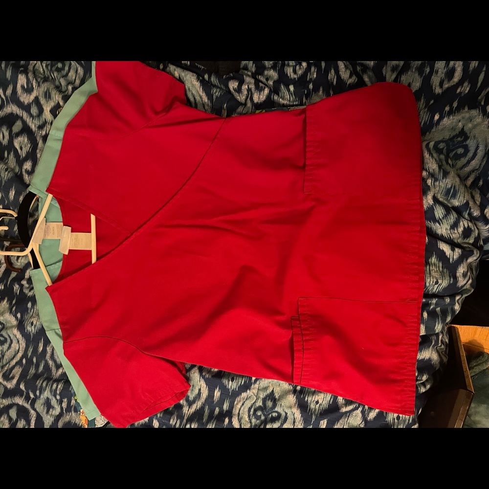 Red S scrub top